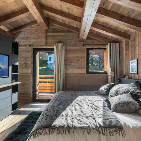 Chalet Neuf Pour 12 Personnes Avec Sauna, Bassin Et Salle Cinema A 800m Des Remontees Mecaniques - Fr-1-569-120 *